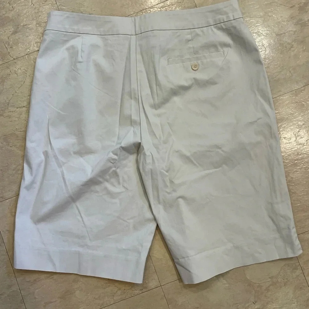 Jones New York, Woman’s Shorts, Sz 16, Never Worn - Picture 4 of 6
